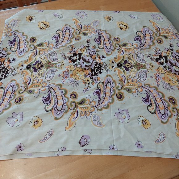 Cream Paisley and Floral Fashion Scarf with Fringes Size 70x28 - Picture 5 of 8